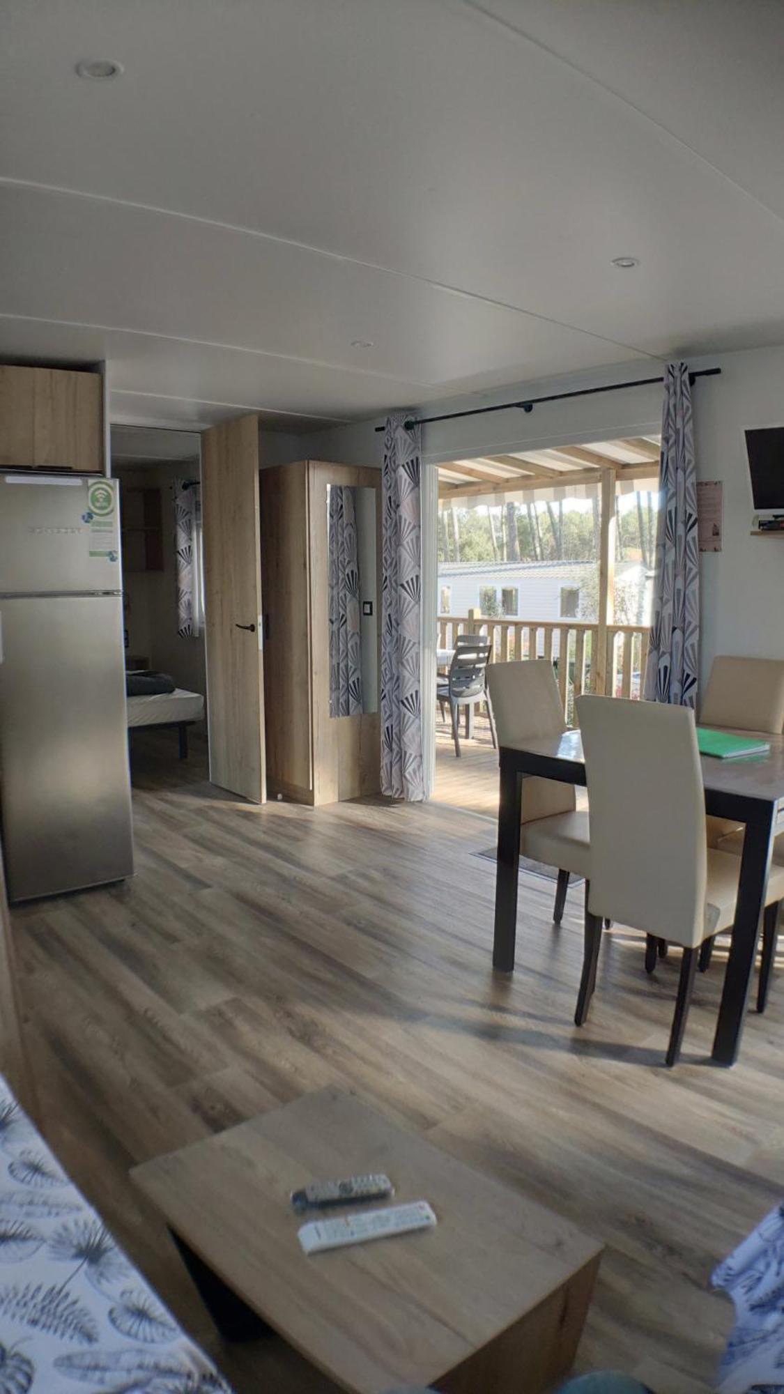 Mobil Home Tout Confort - Cote Landaise Saint-Julien-en-Born Exteriör bild